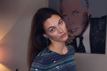 Για πρώτη φορά, ο οίκος Giorgio Armani ανοίγει τις πόρτες της ιδιωτικής κατοικίας του αείμνηστου σχεδιαστή για τη νέα του καμπάνια