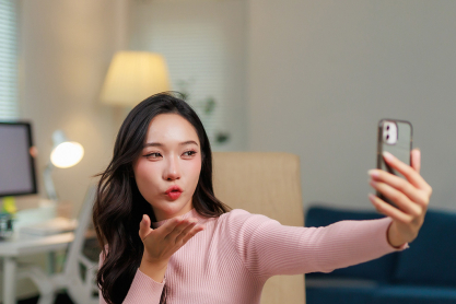 Η στιγμή που «έπεσε» το φίλτρο ομορφιάς: Κινέζα influencer έχασε αμέσως 140.000 followers 