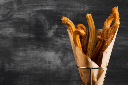 Churros με σάλτσα από ακατέργαστη ζάχαρη: Η Ισπανία στο πιάτο σου