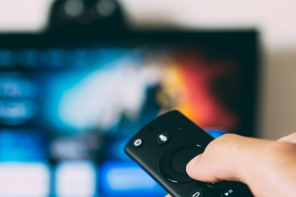 Οι άχαστες ελληνικές διαφημίσεις των 90s και 00s: Νοσταλγία, υπερβολή και γέλιο