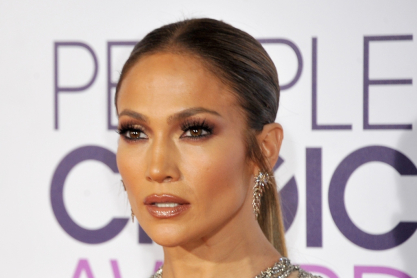 Η Τζένιφερ Λόπεζ πήγε γυμναστήριο και με 3 hot φωτογραφίες μας έπεισε να πάμε και εμείς