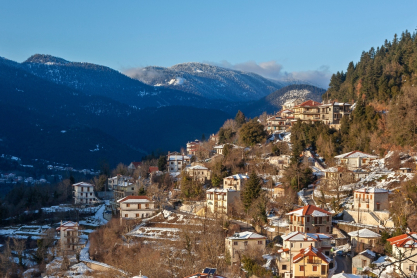 Καρπενήσι: Εκεί που το μεγαλείο της φύσης συναντά τη ζεστή φιλοξενία