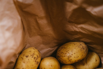 Πώς να αποθηκεύεις σωστά τις πατάτες ώστε να διατηρούνται φρέσκες για περισσότερο χρόνο