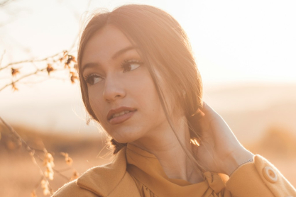 Πεινάς το πρωί ακόμη κι αν έφαγες καλά το βράδυ; Να γιατί – και τι να κάνεις