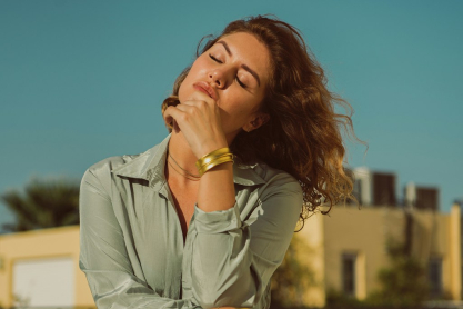 Παίρνεις βιταμίνη D; Αυτά είναι τα 4 συμπληρώματα που ενισχύουν την απορρόφησή της