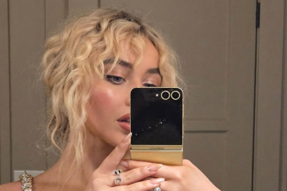 Λευκά νύχια καθρέφτης