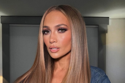 χρώμα μαλλιών για 50άρες