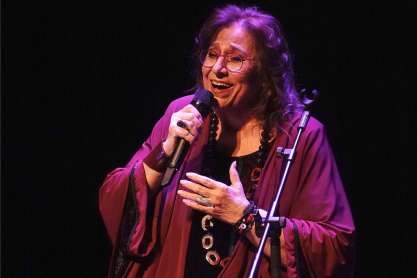 Μια βραδιά γεμάτη φωνές, μνήμες και συγκίνηση με τη Μαρία Φαραντούρη στο Μέγαρο Μουσικής