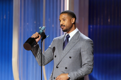 Μάικλ Μπ. Τζόρνταν: Kέρδισε το βραβείο A' Ανδρικού Ρόλου στα Actor Awards και καταχειροκροτήθηκε με τον συγκινητικό λόγο του 