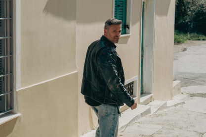 Πάρις Θωμόπουλος: “Στην Ελλάδα μιλάμε για τη διαφορετικότητα, αλλά δεν την ακούμε πραγματικά”