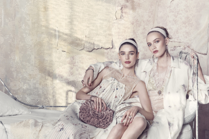 Πώς η νέα συλλογή Άνοιξη/Καλοκαίρι 2026 του Zara Studio επαναπροσδιορίζει το σύγχρονο ρομαντικό ντύσιμο