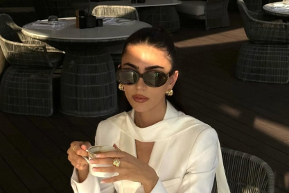 απαλό ροζ νύχια