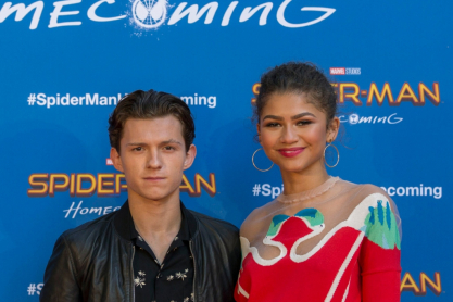 Ζεντάγια & Τομ Χόλαντ στην πρώτη φωτογραφία του γάμου τους - Θα μπορούσε να ‘ναι βγαλμένη από ταινία