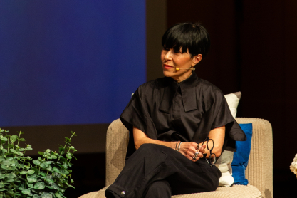 MAC Cosmetics & Αλεξάνδρα Σπυριδοπούλου στο «Είμαι Εδώ για Εσένα» 2026: Επανασύστησαν το M·A·C VIVA GLAM και μας ταξίδεψαν στην ιστορία της τέχνης του μακιγιάζ