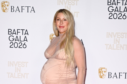 Η Έλι Γκούλντινγκ έγινε ξανά μητέρα! Η πρώτη φωτογραφία της κόρης της