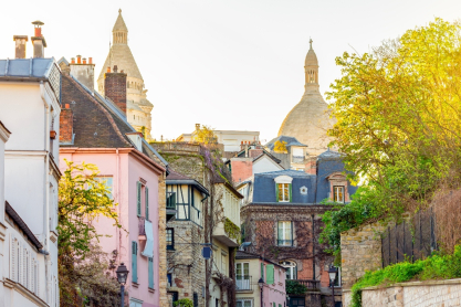 Μια ανοιξιάτικη βόλτα σε 8 εντυπωσιακούς δρόμους του πλανήτη