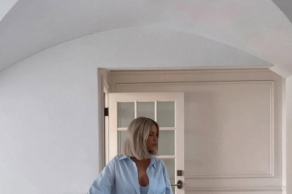 Exposed bra: Η τάση που επιστρέφει από τα '00s είναι πιο εκλεπτυσμένη και stylish