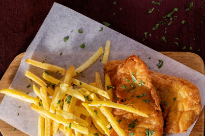 Fish and chips στο air fryer: Το πιο τραγανό ψάρι χωρίς τηγάνισμα