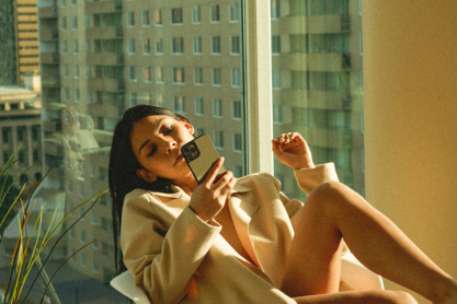 Μήπως προσποιείσαι ότι είσαι καλά για χάρη του Instagram;