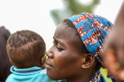 ⁣Μητρική θνησιμότητα: Χιλιάδες γυναίκες στην Αφρική πεθαίνουν από σήψη λόγω έλλειψης καθαρού νερού