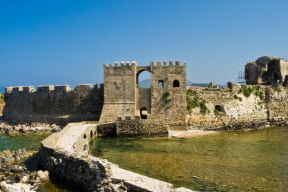 8 εντυπωσιακά κάστρα στην Πελοπόννησο