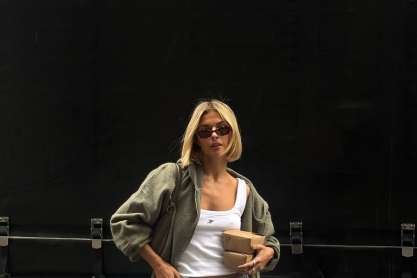 Low rise jean: Πώς να φορέσεις το iconic τζιν των '00s για να δείχνει κομψό και στιλάτο σήμερα