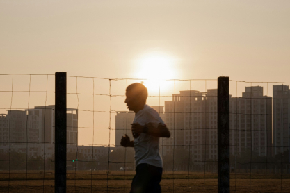 Πώς η κλιματική αλλαγή μειώνει τη σωματική δραστηριότητα και αυξάνει τους πρόωρους θανάτους