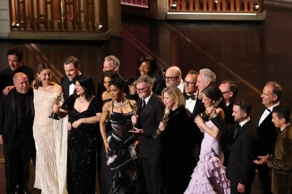 Oscars 2026: &Theta;&rho;ί&alpha;&mu;&beta;&omicron;&sigmaf; &gamma;&iota;&alpha; &tau;&omicron; &ldquo;One Battle After Another&rdquo; - &Omicron;&iota; &nu;&iota;&kappa;&eta;&tau;έ&sigmaf;, &tau;&alpha; &sigma;&chi;ό&lambda;&iota;&alpha; &kappa;&alpha;&iota; &omicron;&iota; &epsilon;&kappa;&pi;&lambda;ή&xi;&epsilon;&iota;&sigmaf; &tau;&eta;&sigmaf; 98&eta;&sigmaf; &alpha;&pi;&omicron;&mu;&omicron;&nu;ή&sigmaf; 