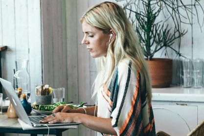 Η αλκαλική διατροφή έχει οφέλη - αλλά ισχύει τελικά η βασική της υπόσχεση;