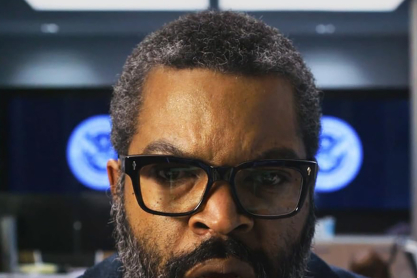 Σάρωσε στα Χρυσά Βατόμουρα η ταινία «War of the Worlds» – Χειρότερος ηθοποιός ο Άις Κιουμπ