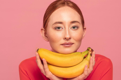 Νιώθεις καούρα αφού φας μια μπανάνα; Οι πιθανοί λόγοι πίσω από το σύμπτωμα