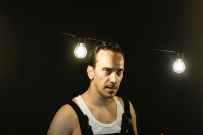 Στρακαστρούκες: Η παράσταση που δεν ήξερες ότι χρειάζεσαι - Οδοστρωτήρας συναισθημάτων και αλήθειας