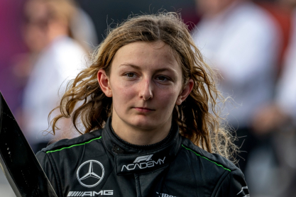 F1: Έγραψε ιστορία η Ντοριάν Πιν – Οδήγησε μονοθέσιο της Mercedes