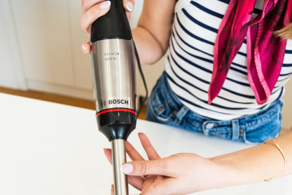 Πώς να φτιάξεις σε χρόνο dt την πιο δροσερή γρανίτα του καλοκαιριού με το Bosch ErgoMaster Hand Blender