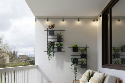 Το αναδιπλούμενο τραπεζάκι από τα JYSK που μπαίνει και στο πιο στενό μπαλκόνι