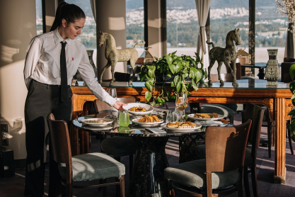 Το President Hotel ανανεώνει τη γαστρονομική του εμπειρία