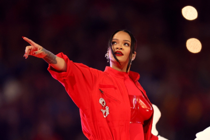 Ιστορικό ρεκόρ για τη Ριάνα: Είναι η πρώτη γυναίκα με πάνω από 200 εκατομμύρια πωλήσεις singles 