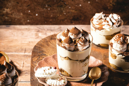 Έχεις ρικότα και μπισκότα; Φτιάξε το πιο ελαφρύ και απολαυστικό τιραμισού