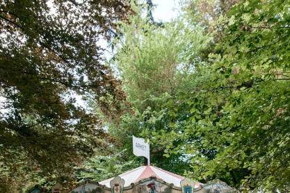 Έ&nu;&alpha; &kappa;&alpha;&rho;&omicron;&upsilon;&zeta;έ&lambda; &gamma;&epsilon;&mu;ά&tau;&omicron; &gamma;&iota;&gamma;ά&nu;&tau;&iota;&alpha; &phi;&rho;&omicron;ύ&tau;&alpha; &kappa;&alpha;&iota; &lambda;&alpha;&chi;&alpha;&nu;&iota;&kappa;ά: &Eta; &sigma;&upsilon;&nu;&epsilon;&rho;&gamma;&alpha;&sigma;ί&alpha; &tau;&eta;&sigmaf; &Lambda;ά&iota;&lambda;&alpha; &Gamma;&kappa;&omicron;&chi;ά&rho; &mu;&epsilon; &tau;&eta;&nu; ARKET &epsilon;ί&nu;&alpha;&iota; &beta;&gamma;&alpha;&lambda;&mu;έ&nu;&omicron; &alpha;&pi;ό &pi;&alpha;&iota;&delta;&iota;&kappa;ό ό&nu;&epsilon;&rho;&iota;&omicron;