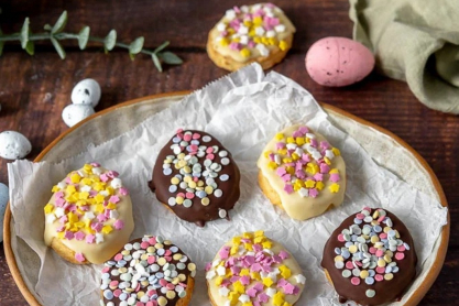 Τα πασχαλινά μπισκότα σε σχήμα αυγού που θα γίνουν ανάρπαστα στο τραπέζι