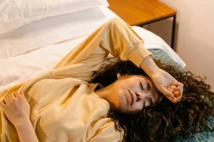 Το σύγχρονο burnout: όχι από τη δουλειά, αλλά από την υπερπροσπάθεια ζωής