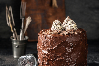 Έχεις σοκολατένια πασχαλινά αυγά; Φτιάξε το πιο λαχταριστό κέικ σοκολάτας