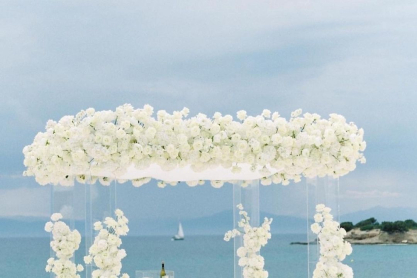 Καλοκαιρινός γάμος και Floral Design: Σου έχουμε 3+1 top τάσεις που θα αφήσουν τους καλεσμένους σου με το στόμα ανοιχτό