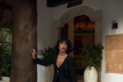 Πάσχα 2026: 5 + 1 κοστούμια που θα φορέσεις από την Ανάσταση μέχρι το τραπέζι του Πάσχα