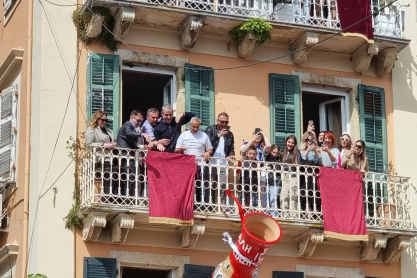 Πάσχα στην Ελλάδα: Τα κορυφαία έθιμα από κάθε γωνιά της χώρας