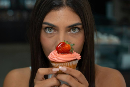 Πώς να απολαμβάνεις γλυκά χωρίς να εκτοξεύεται το σάκχαρό σου