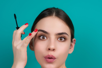 Diorshow: Βλεφαρίδες που κλέβουν την παράσταση