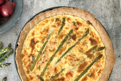 Αλμυρή τάρτα με σπαράγγια: Γρήγορη, εύκολη και γεμάτη άνοιξη