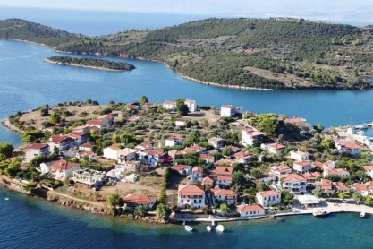 Τριζόνια Φωκίδας