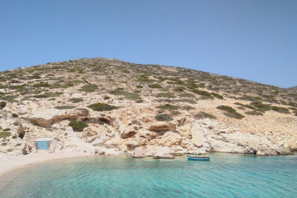 Το κυκλαδίτικο νησί που βρίσκεται στο no2 των κορυφαίων μυστικών προορισμών της Ευρώπης
